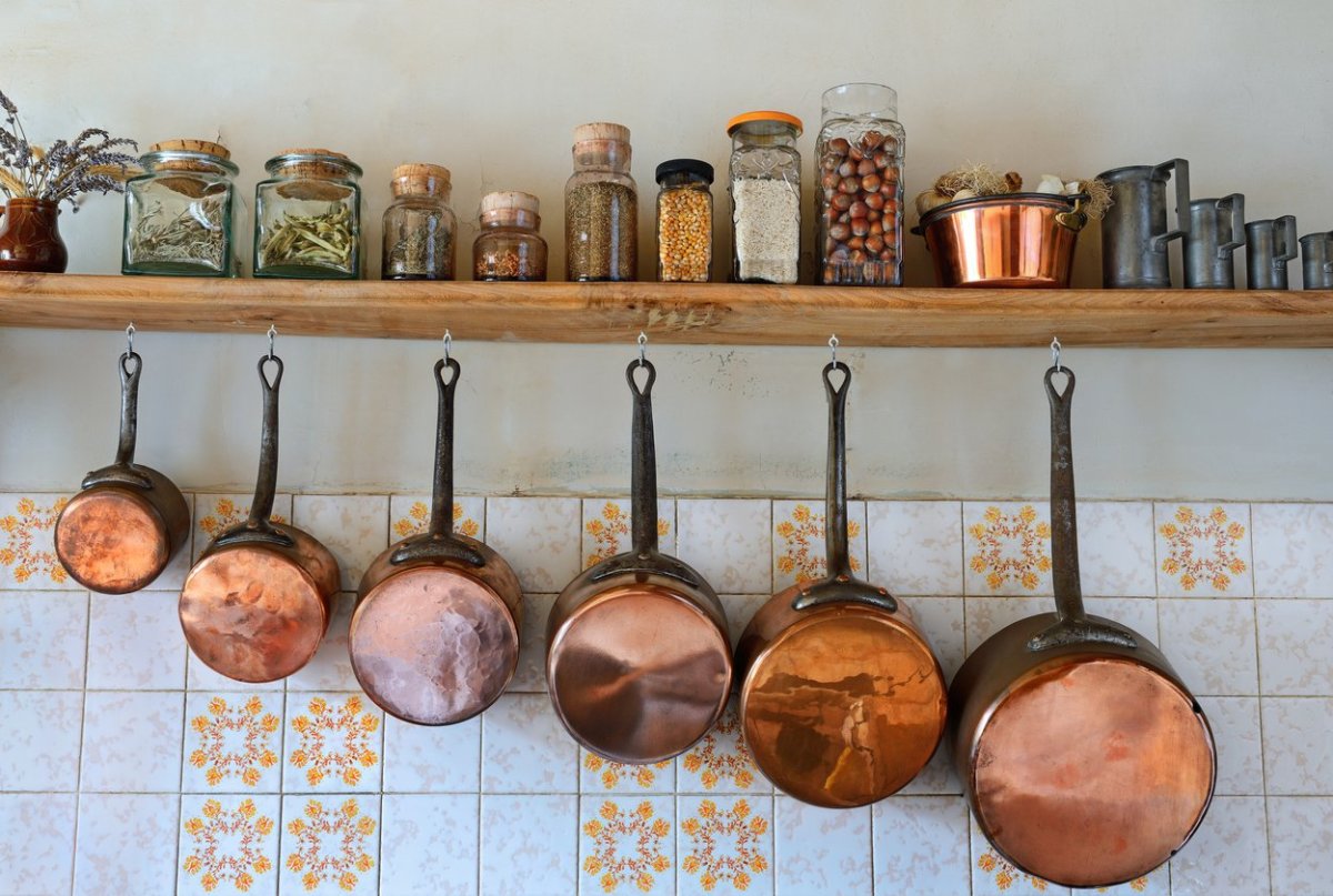 What To Do With Old Pots And Pans? 4