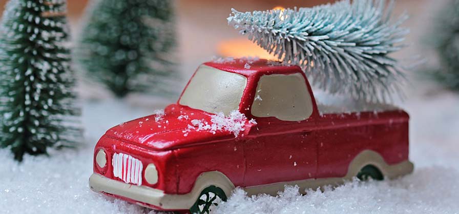 13 key items to safeguard you in the event of an accident or breakdown when it’s snowing.