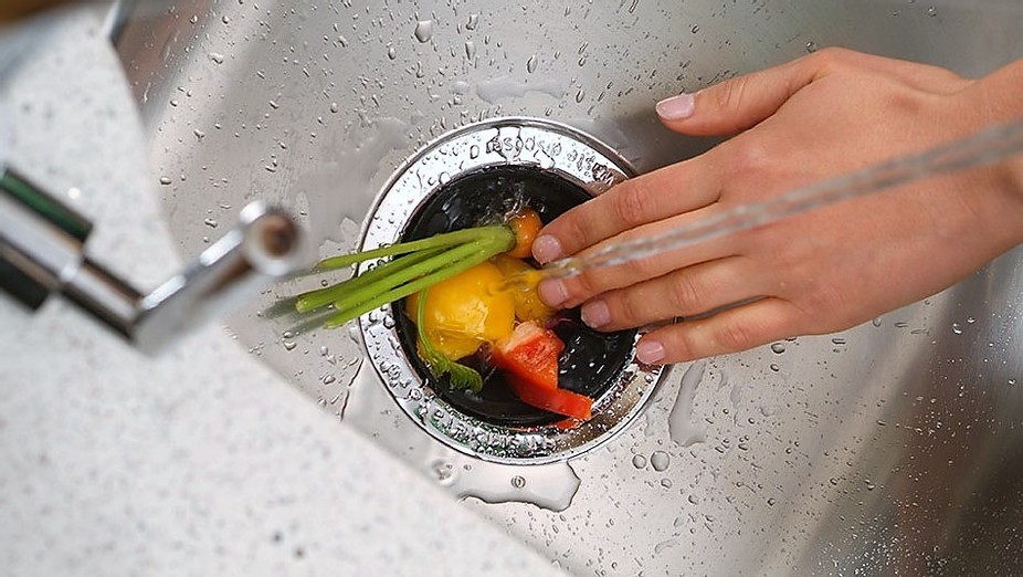 How to Use Garbage Disposal 4