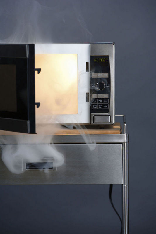 How to Deodorize Your Microwave 1