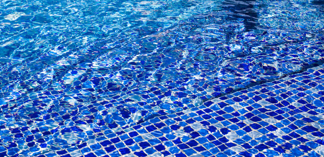 How to Patch a Pool Liner 1